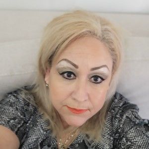 Meet your Posher, Blanca